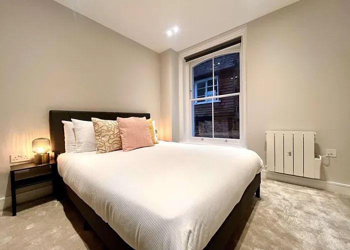 Urban Nomad - Camden Town Hostel London
